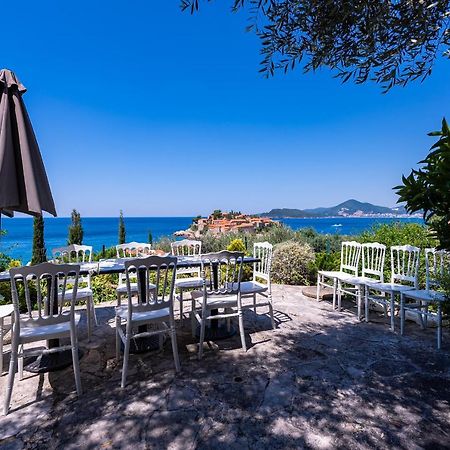 Sun Rose Apartments Sveti Stefan Exterior photo