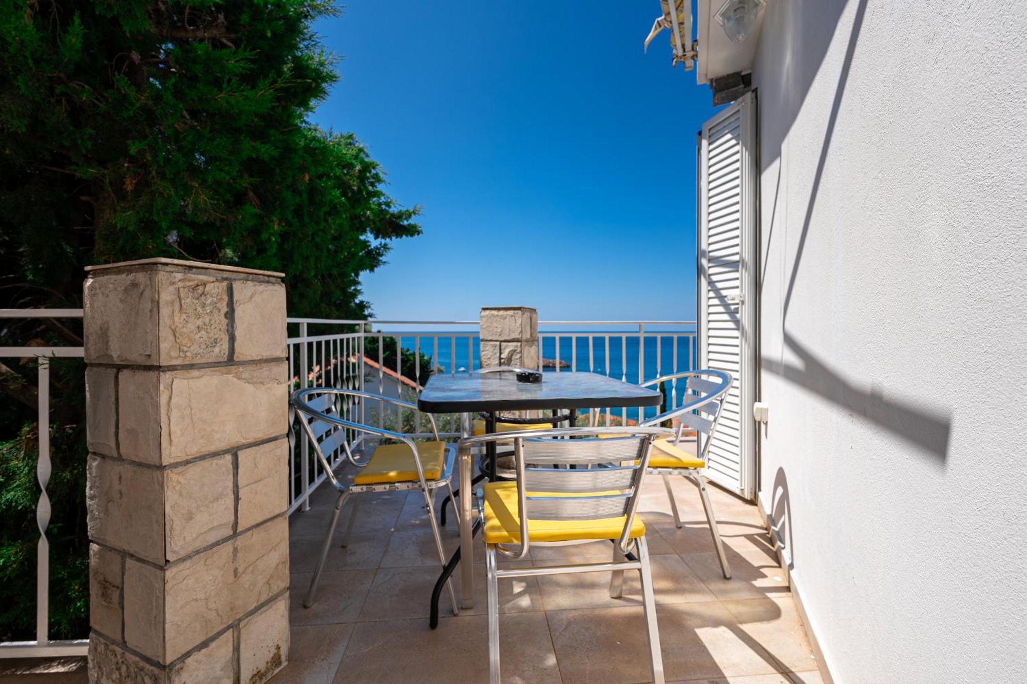 Sun Rose Apartments Sveti Stefan Room photo